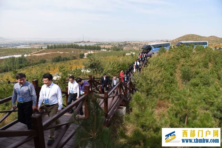 内蒙古赤峰市召开第二届旅游产业发展大会(图4) 内蒙古赤峰市召开第二届旅游产业发展大会(图4)