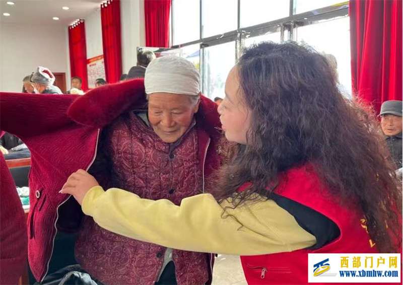 陕西洛南:寒冬送温暖 情义暖人心(图1) 陕西洛南:寒冬送温暖 情义暖人心(图1)